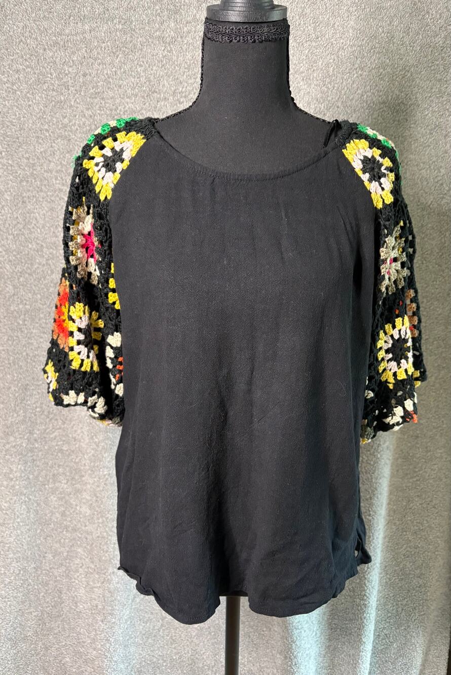 Umgee USA Crochet Granny Square Sleeve Boho Top Black M